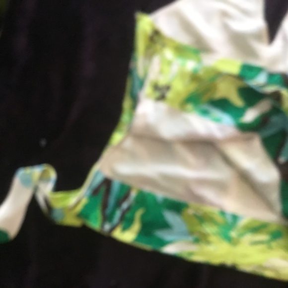 Banana Republic silk tropical halter top - Picture 8 of 9